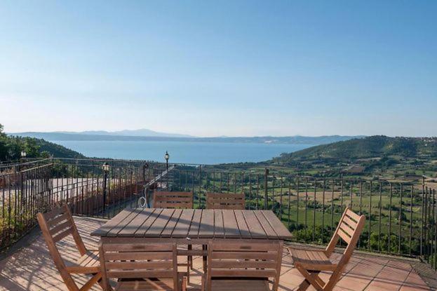 Casa Vacanze Montedoro Montefiascone Bagian luar foto